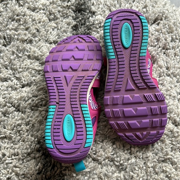 Merrell sturdy water shoes, color changing. Great condition - Picture 4 of 4